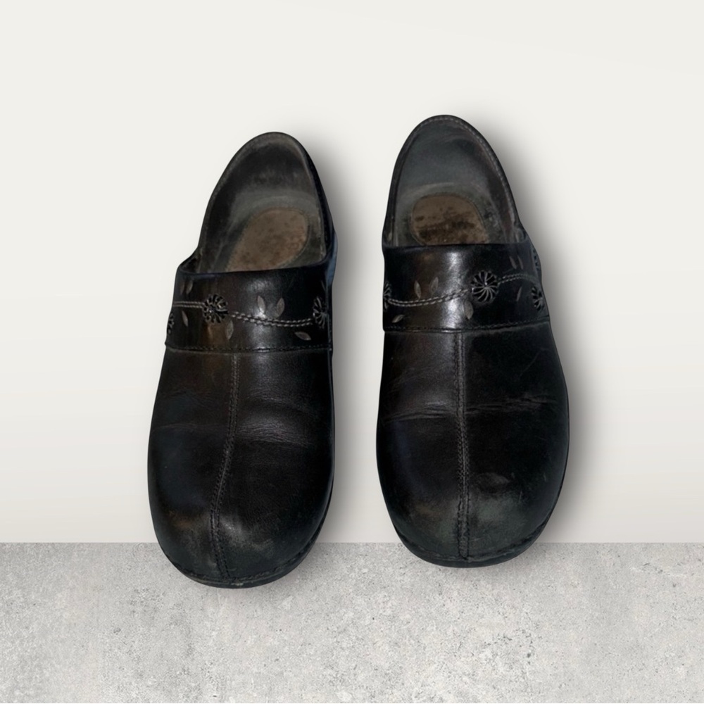 🌸Dansko Black Leather Slip-On Shoes